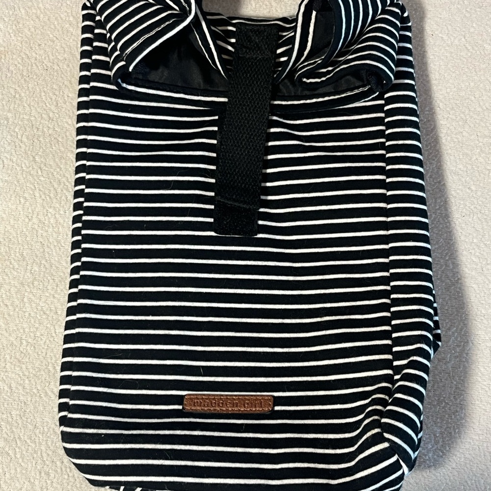 Madden Girl Black and White Striped Lunch Bag